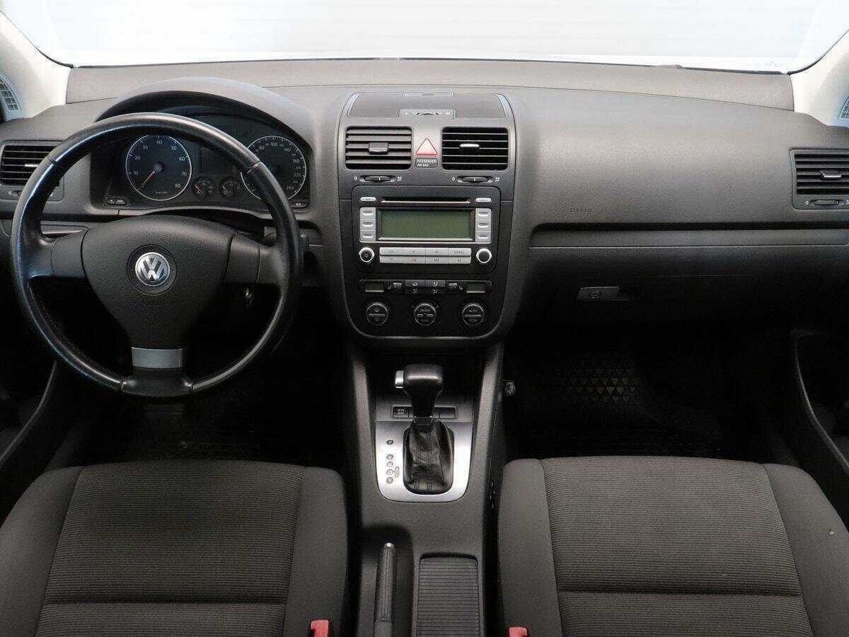 Volkswagen Golf с пробегом — 2007 год. Фото: #8