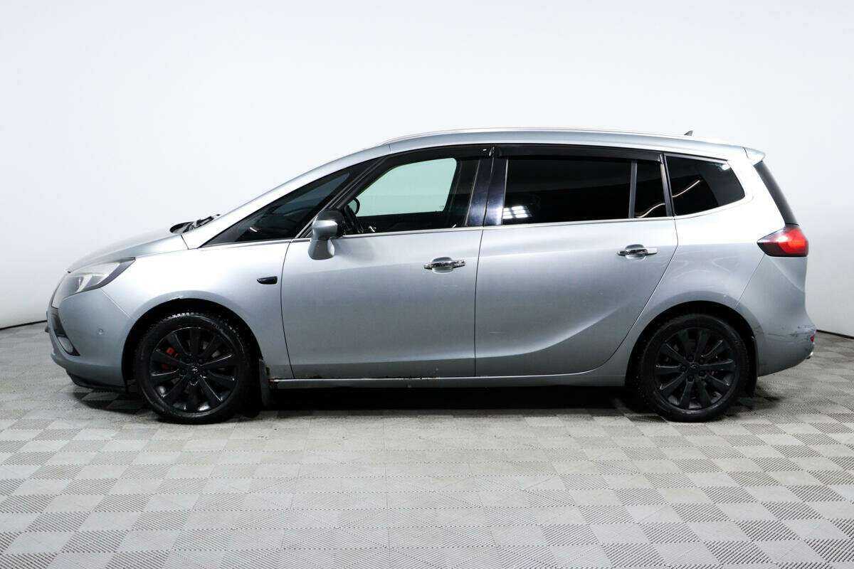 Opel Zafira с пробегом — 2012 год. Фото: #7