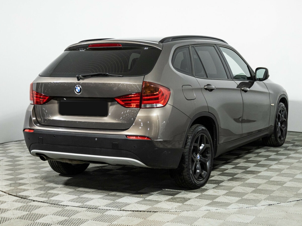 BMW X1 с пробегом — 2011 год. Фото: #4