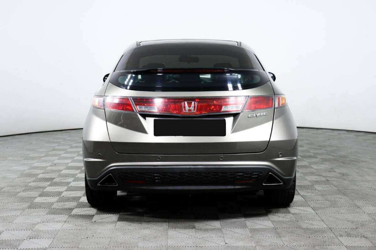 Honda Civic с пробегом — 2008 год. Фото: #5