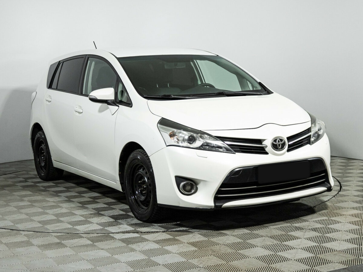 Toyota Verso с пробегом — 2013 год. Фото: #2