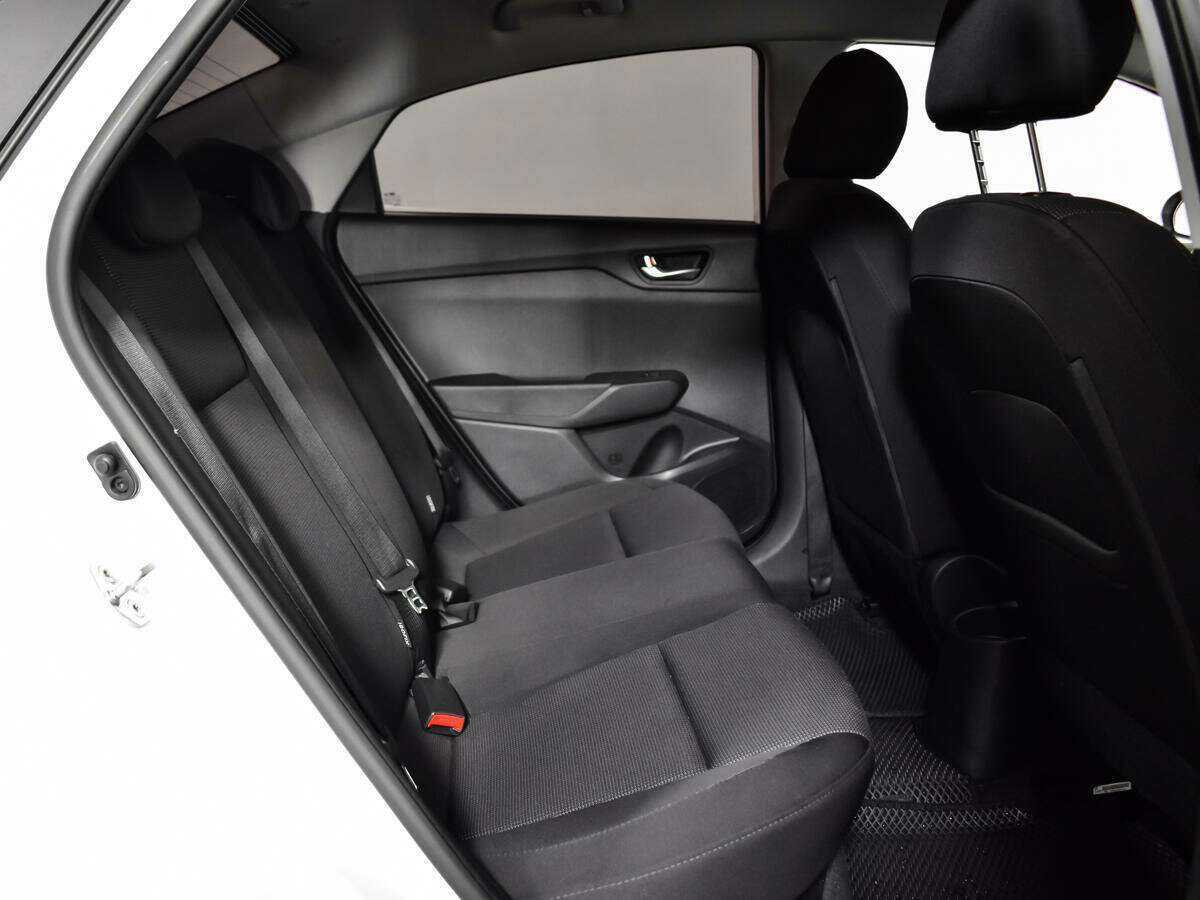 Hyundai Solaris с пробегом — 2020 год. Фото: #9