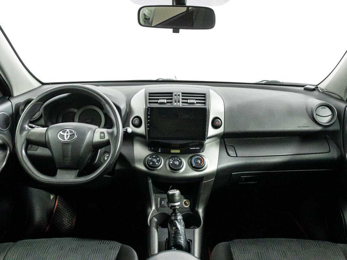 Toyota RAV4 с пробегом — 2010 год. Фото: #11