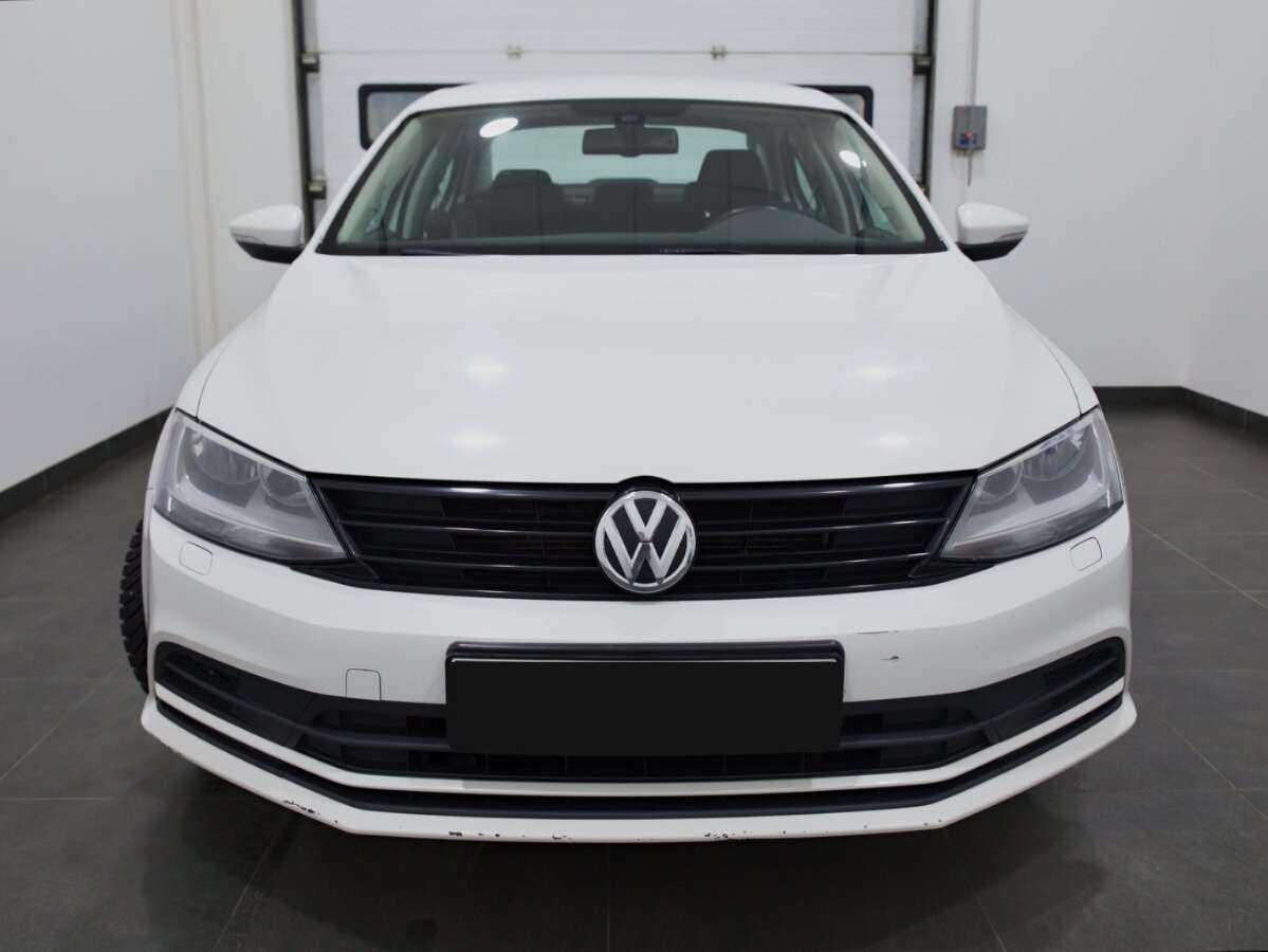 Volkswagen Jetta с пробегом — 2015 год. Фото: #1