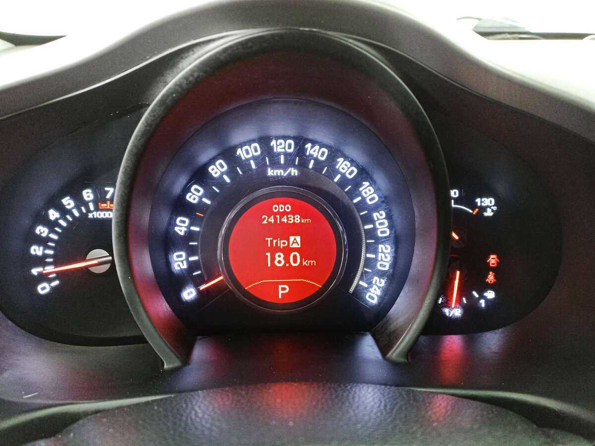 Kia Sportage с пробегом — 2011 год. Фото: #10