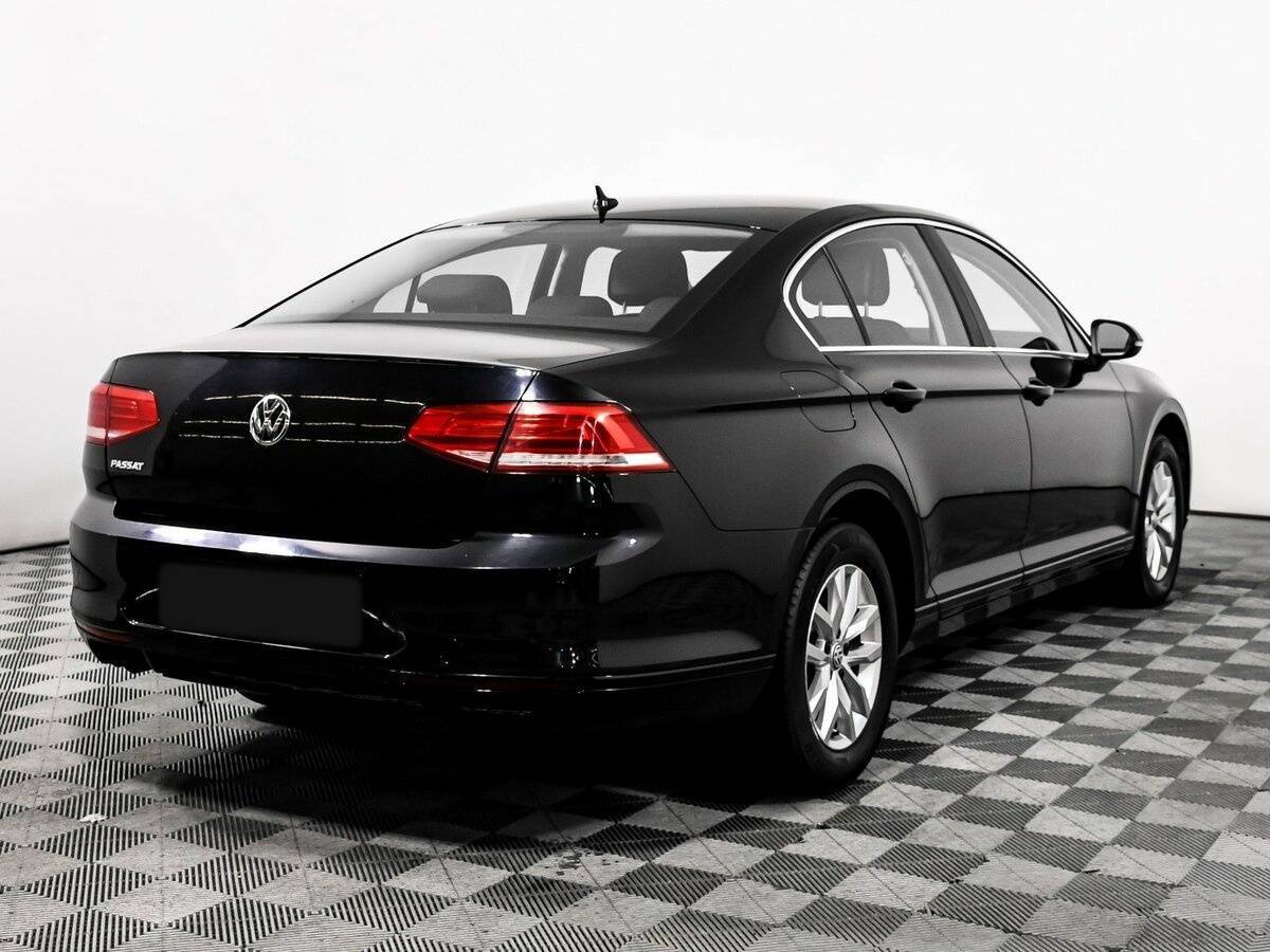 Volkswagen Passat с пробегом — 2018 год. Фото: #4
