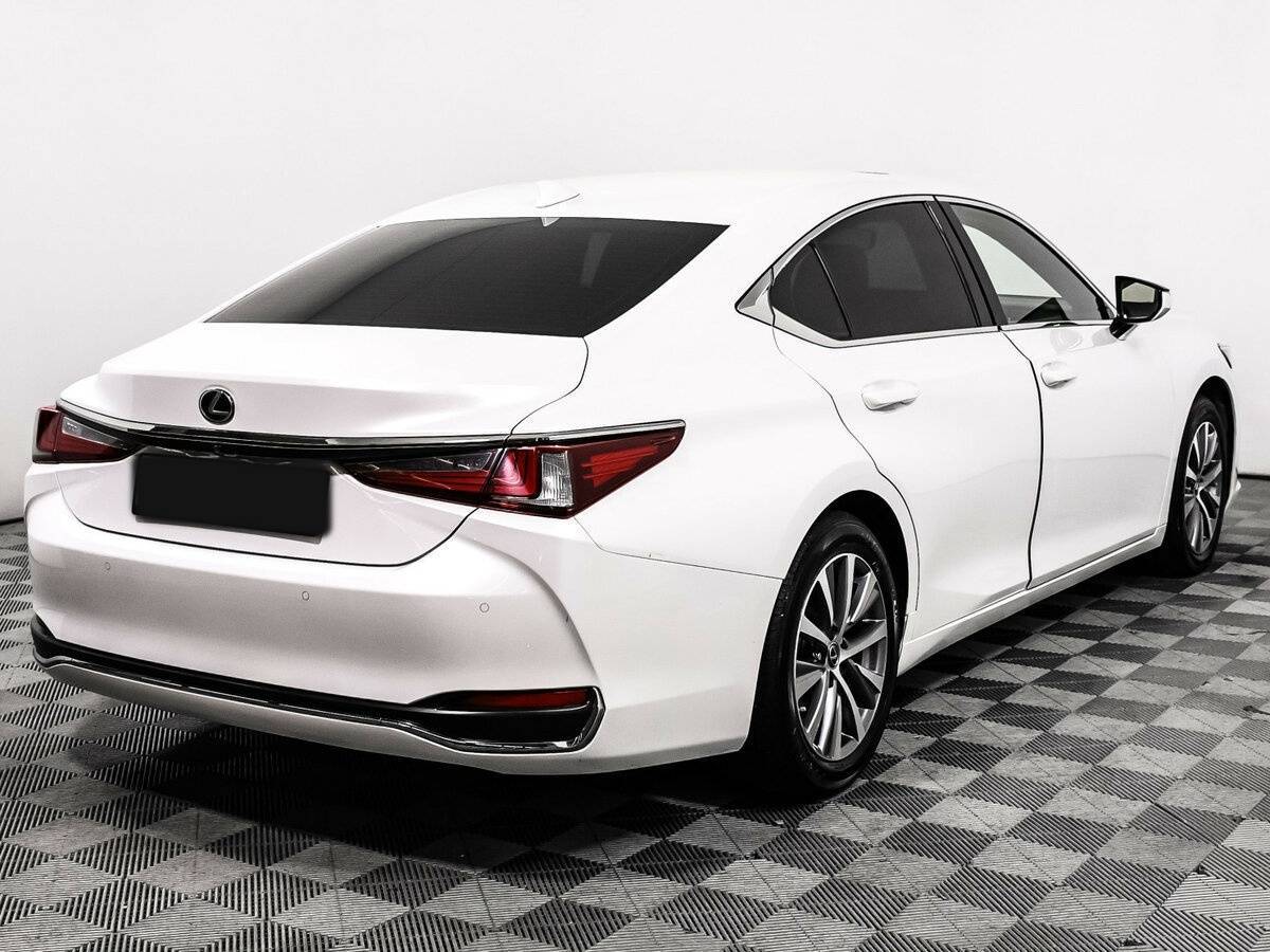 Lexus ES с пробегом — 2019 год. Фото: #4
