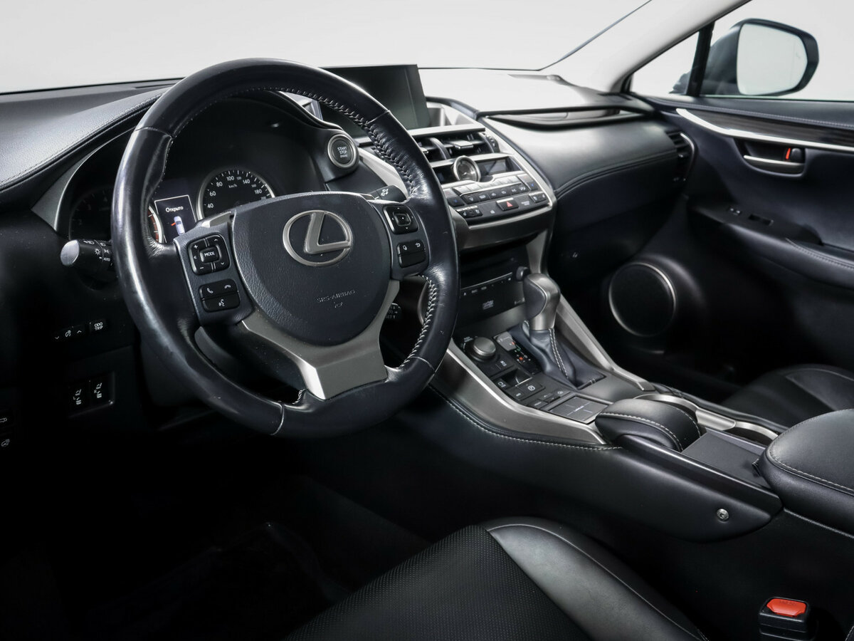 Lexus NX с пробегом — 2015 год. Фото: #10