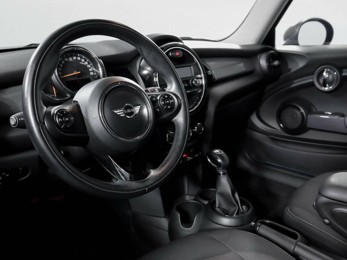 Mini Hatch с пробегом — 2014 год. Фото: #11