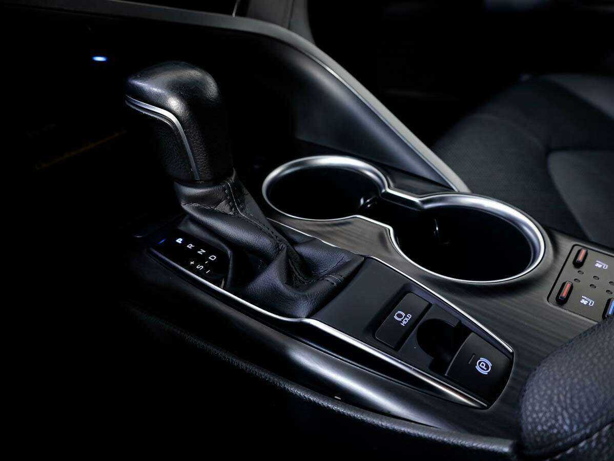 Toyota Camry с пробегом — 2021 год. Фото: #28