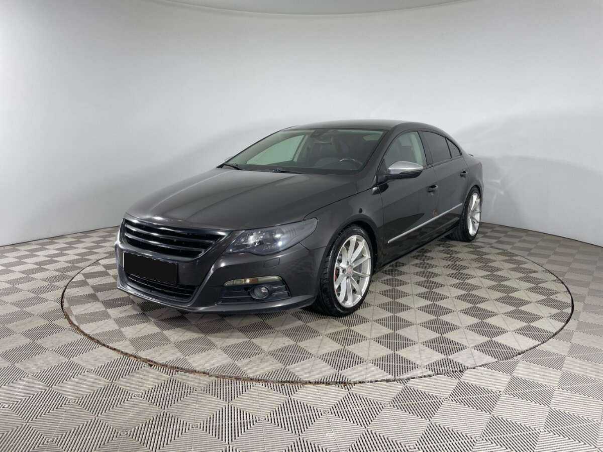 Volkswagen Passat CC с пробегом — 2011 год. Фото: #0