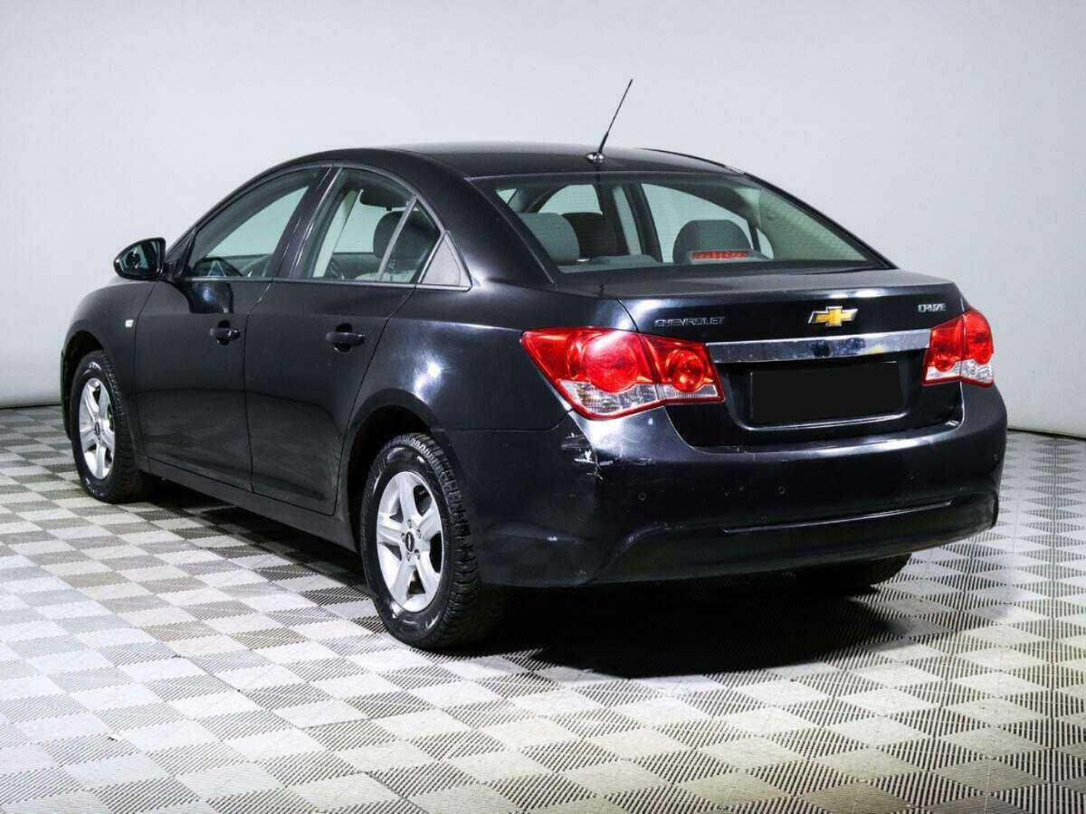 Chevrolet Cruze с пробегом — 2013 год. Фото: #4