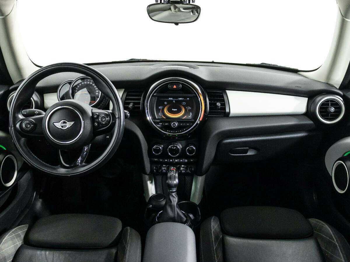 Mini Hatch с пробегом — 2016 год. Фото: #12