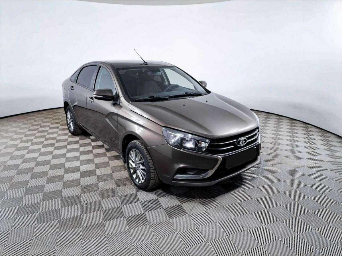 Lada (ВАЗ) Vesta с пробегом — 2018 год. Фото: #2