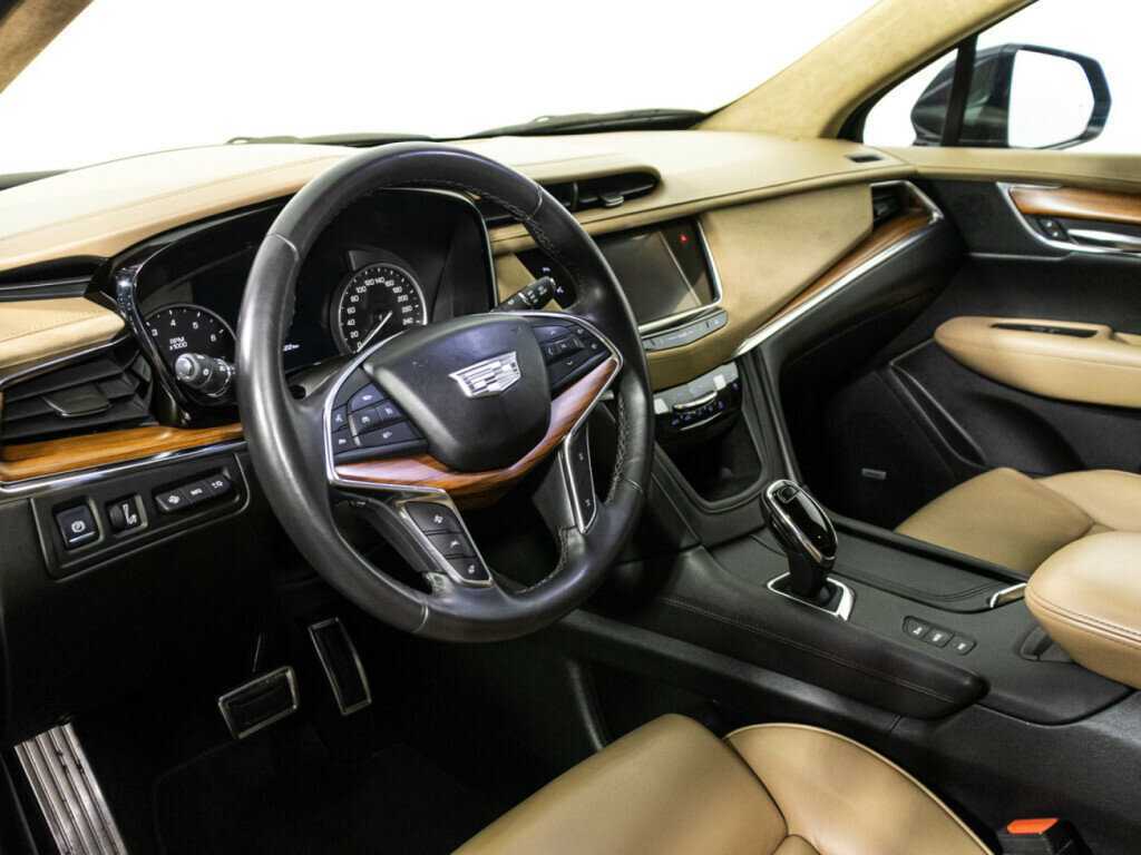 Cadillac XT5 с пробегом — 2016 год. Фото: #10