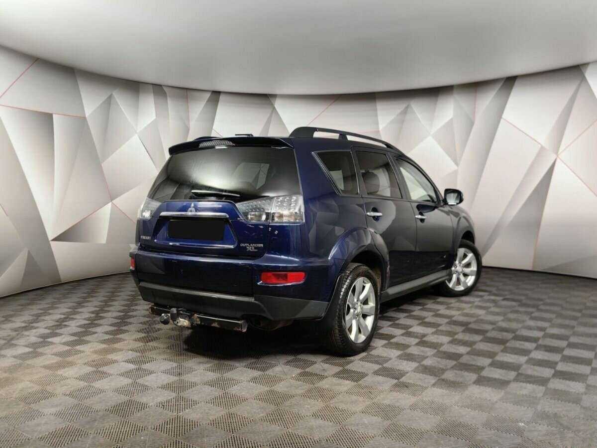 Mitsubishi Outlander с пробегом — 2011 год. Фото: #1
