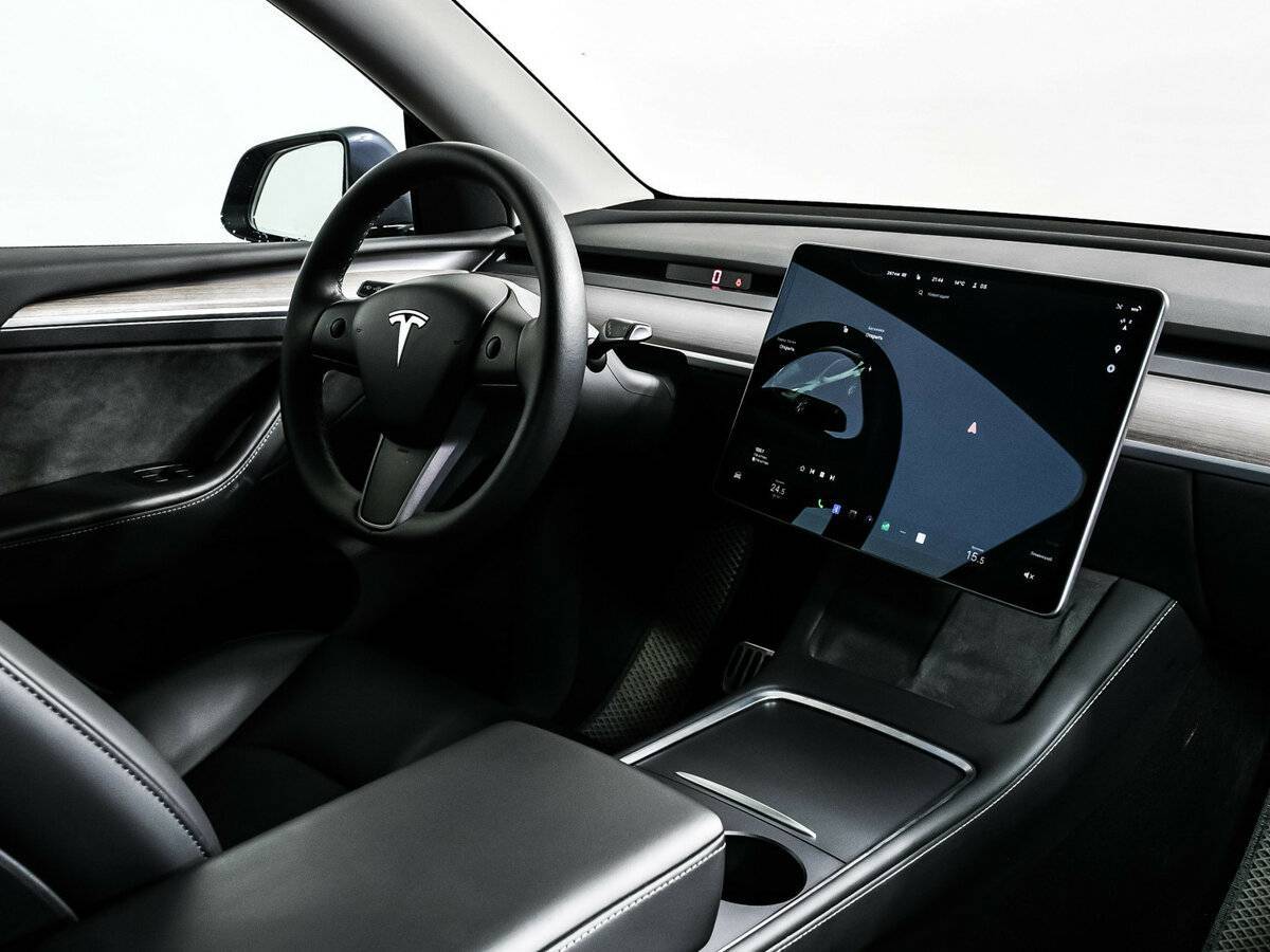 Tesla Model Y с пробегом — 2021 год. Фото: #8