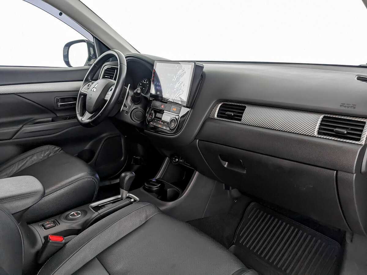 Mitsubishi Outlander с пробегом — 2014 год. Фото: #8