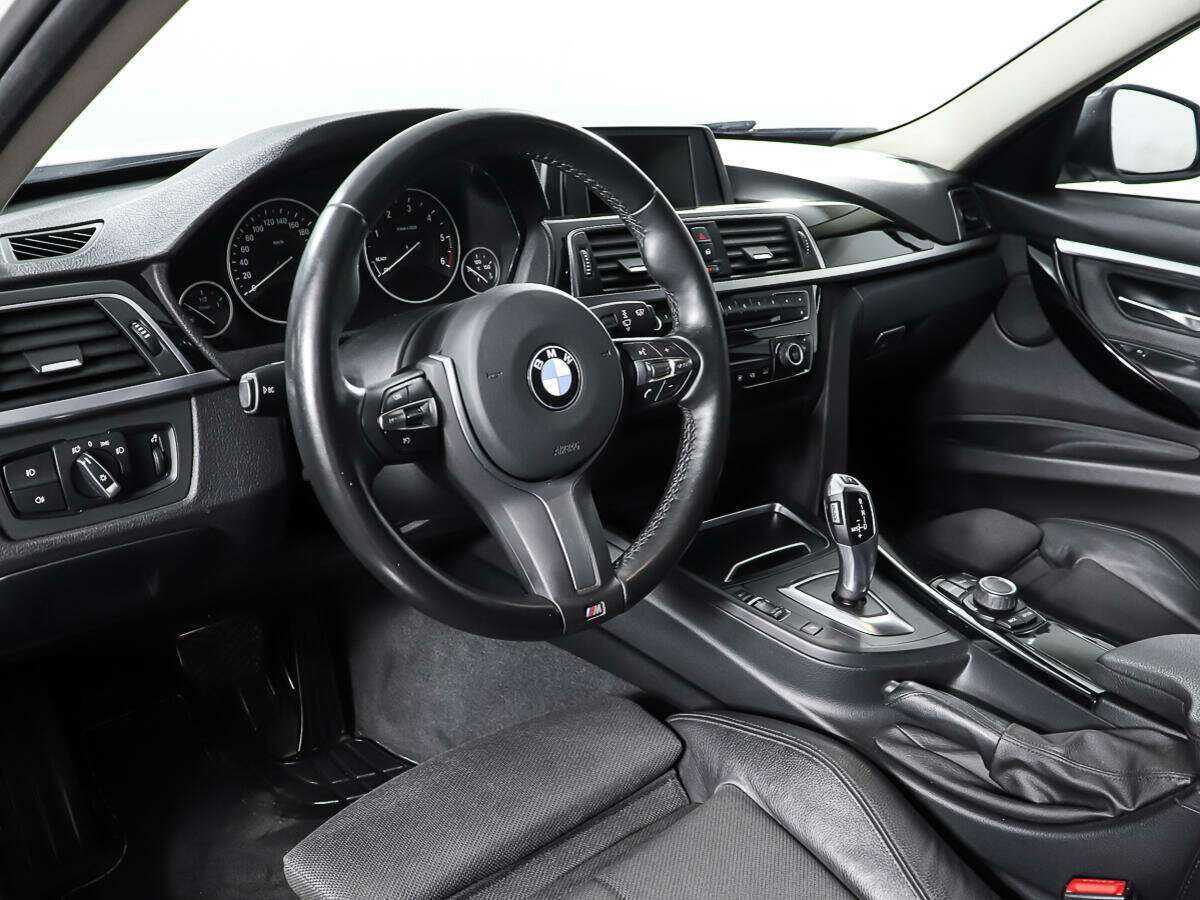 BMW 3 серии с пробегом — 2016 год. Фото: #12