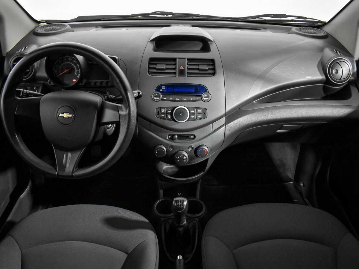 Chevrolet Spark с пробегом — 2011 год. Фото: #14