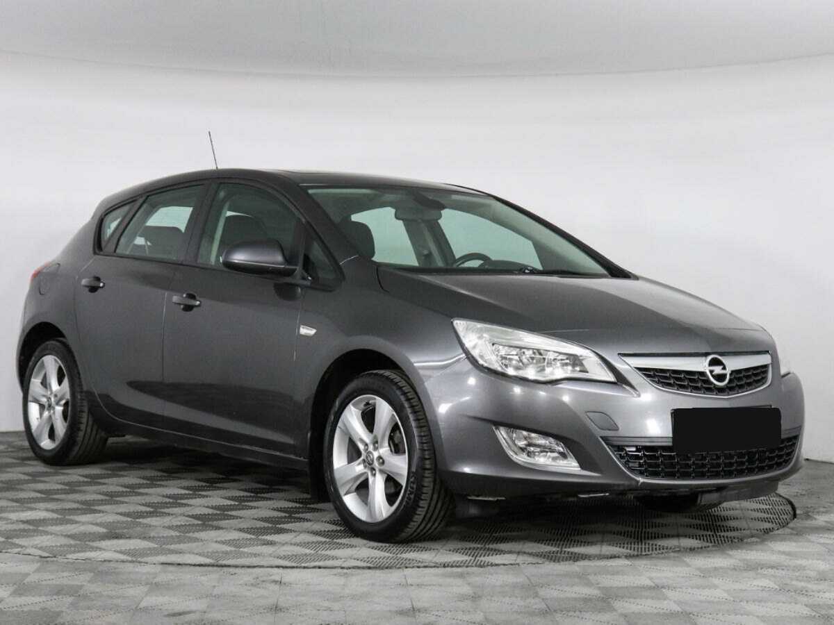 Opel Astra с пробегом — 2011 год. Фото: #2