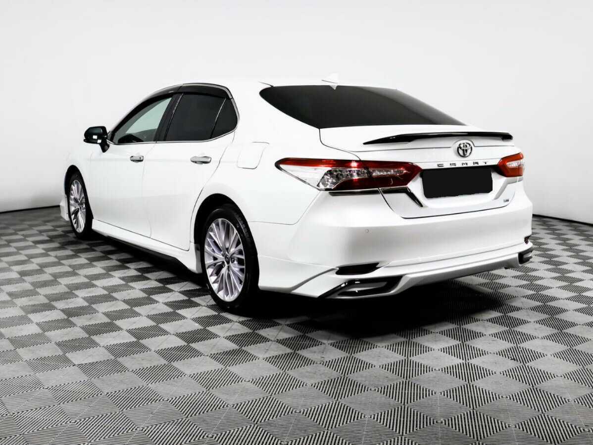Toyota Camry с пробегом — 2019 год. Фото: #6