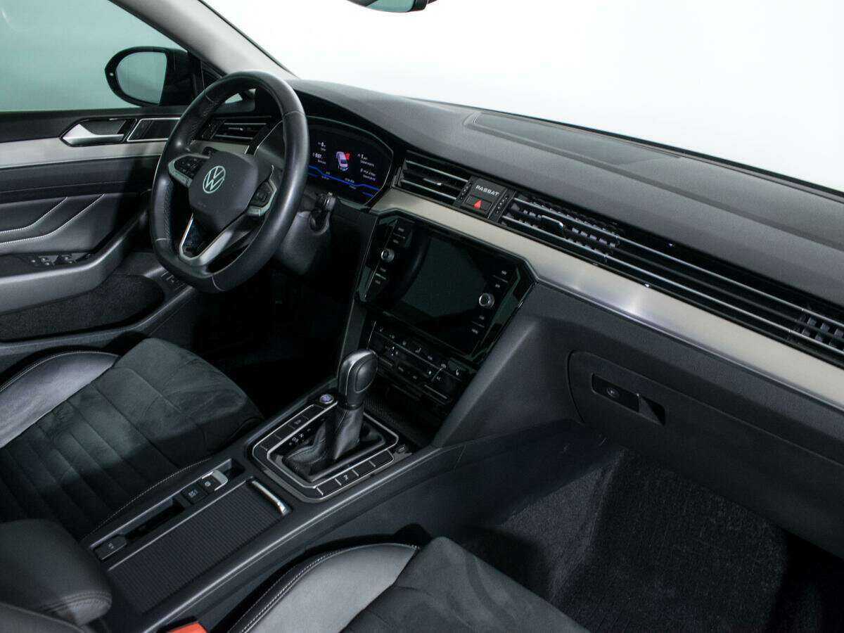 Volkswagen Passat с пробегом — 2021 год. Фото: #8