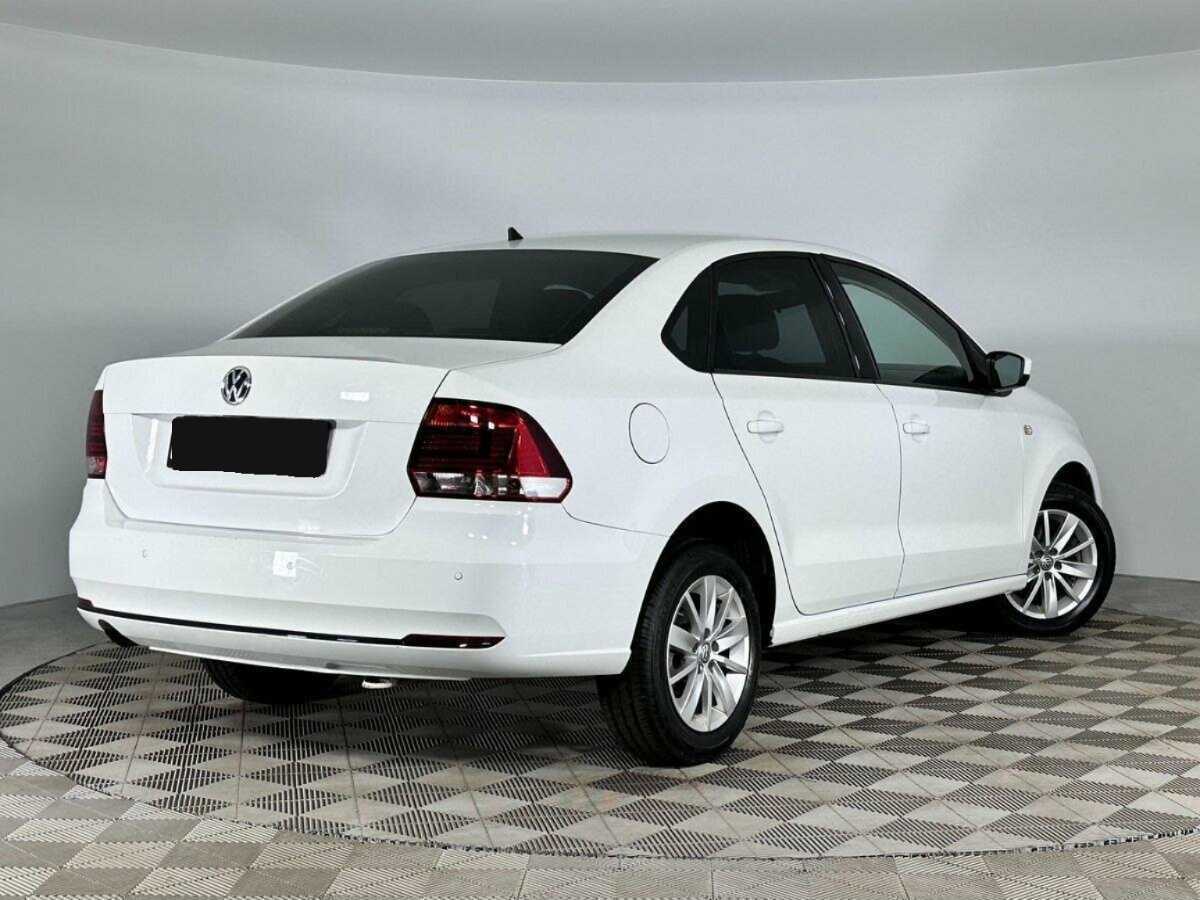 Volkswagen Polo с пробегом — 2016 год. Фото: #1
