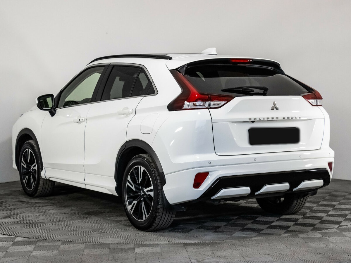 Mitsubishi Eclipse Cross с пробегом — 2022 год. Фото: #5