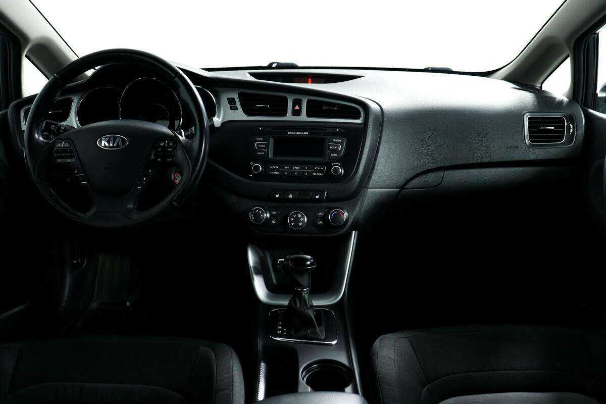 Kia Ceed с пробегом — 2014 год. Фото: #10