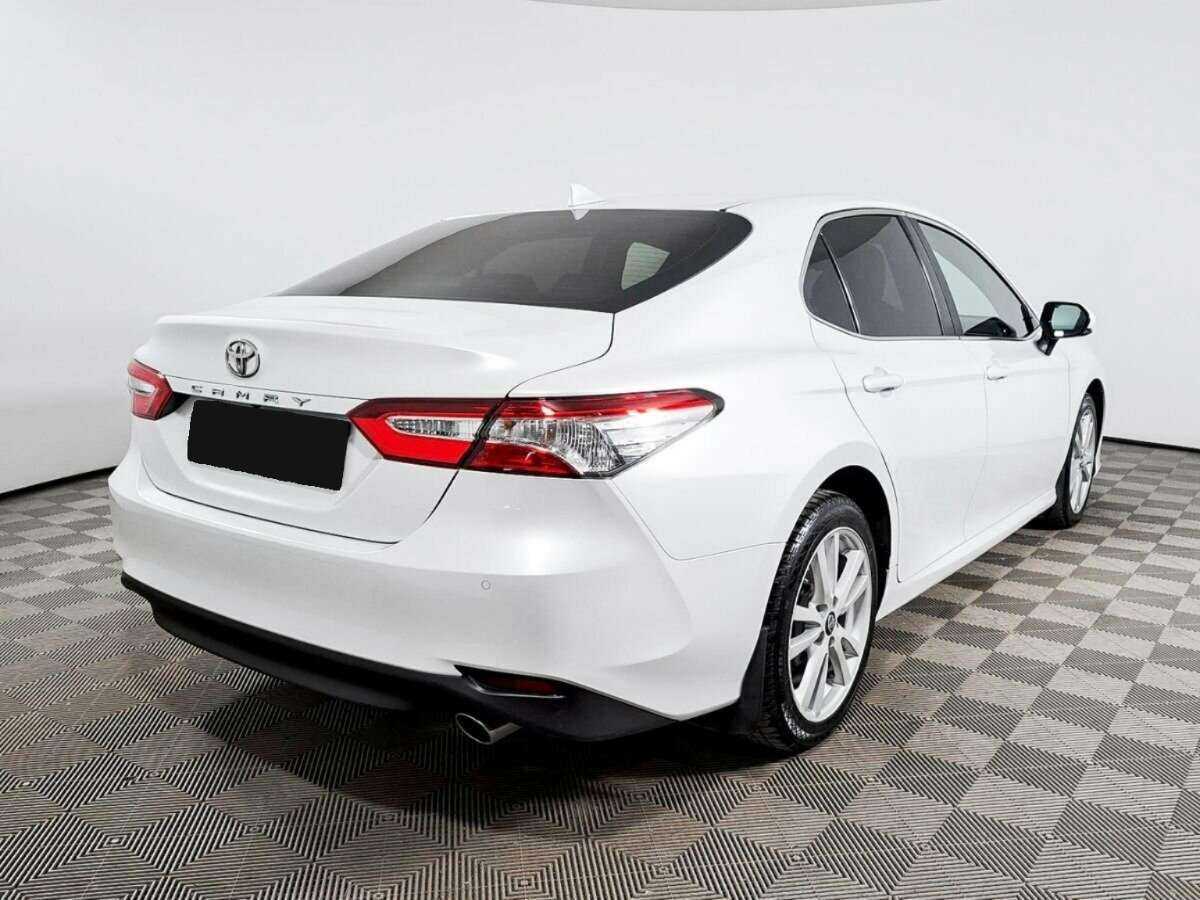 Toyota Camry с пробегом — 2019 год. Фото: #4