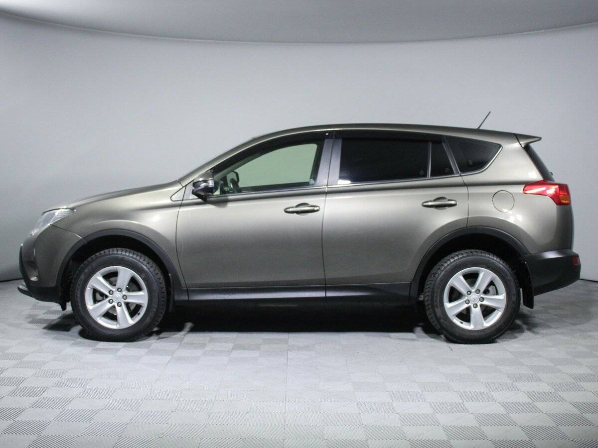 Toyota RAV4 с пробегом — 2013 год. Фото: #7