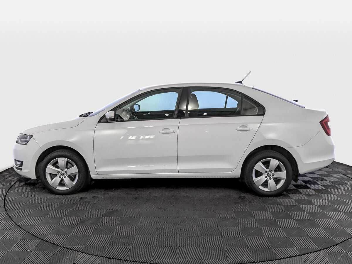 Skoda Rapid с пробегом — 2018 год. Фото: #7