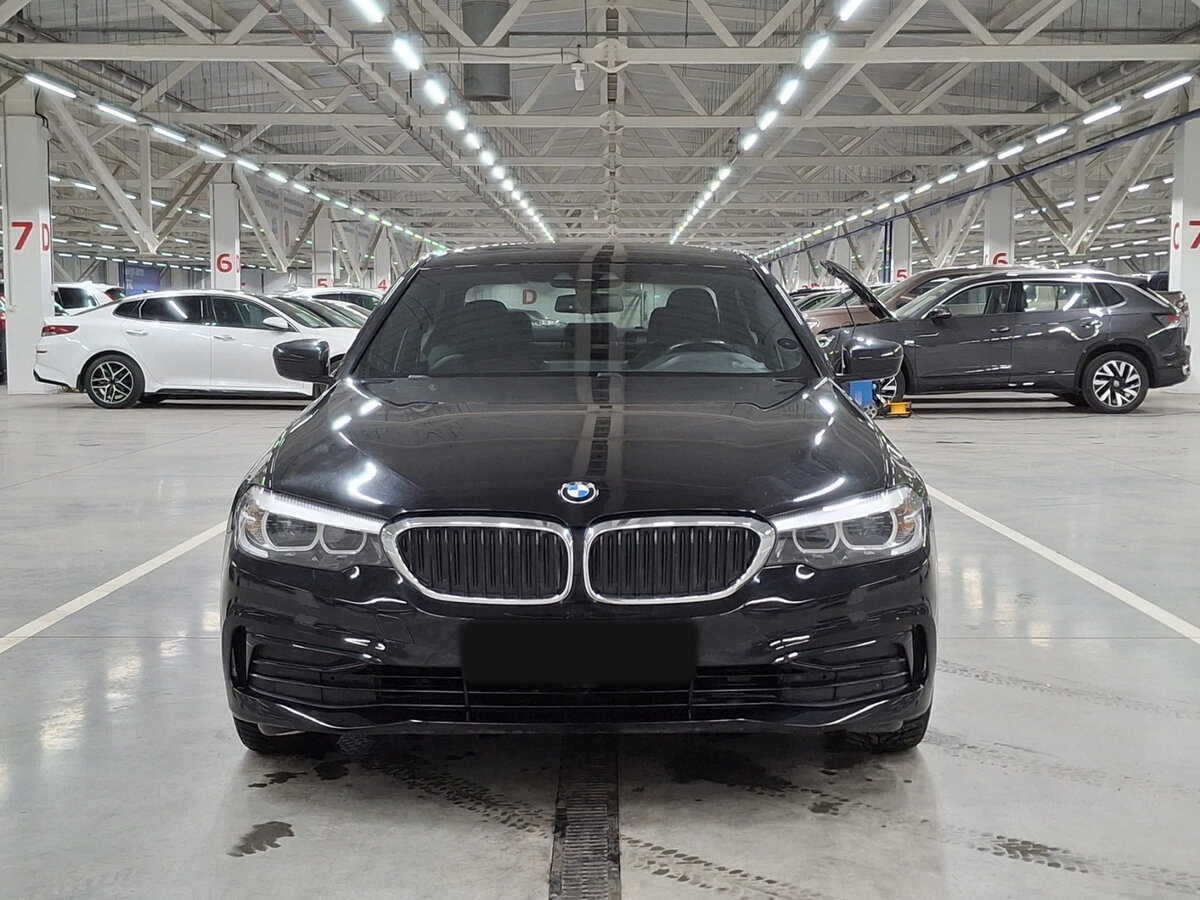 BMW 5 серии с пробегом — 2019 год. Фото: #1