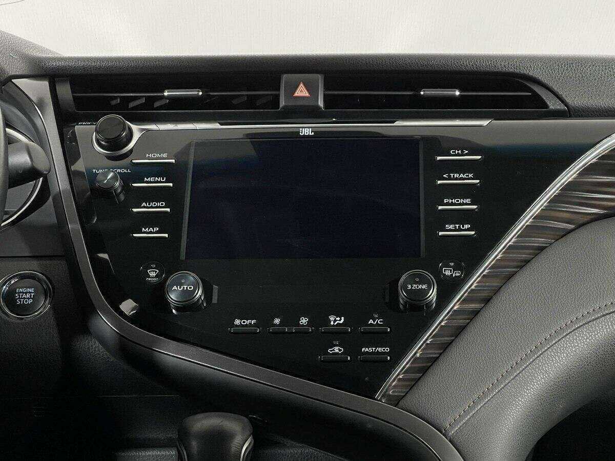 Toyota Camry с пробегом — 2019 год. Фото: #9