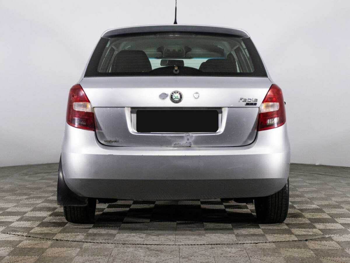 Skoda Fabia с пробегом — 2008 год. Фото: #5