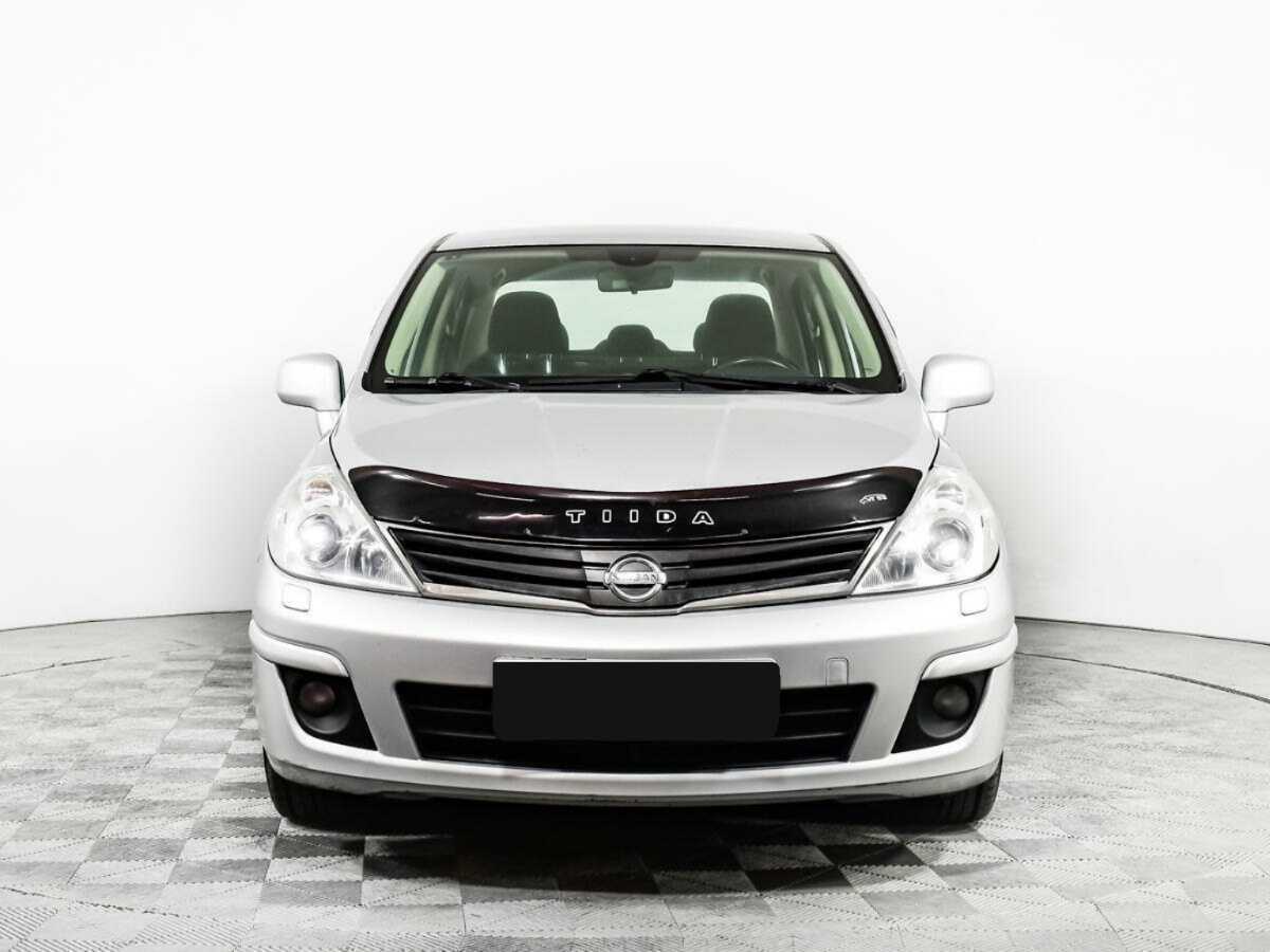 Nissan Tiida с пробегом — 2011 год. Фото: #1