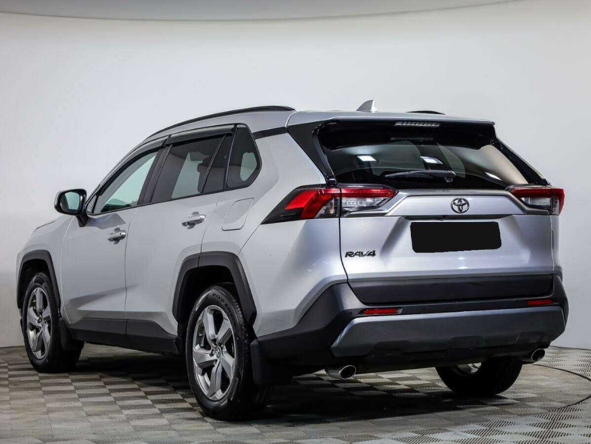 Toyota RAV4 с пробегом — 2020 год. Фото: #5