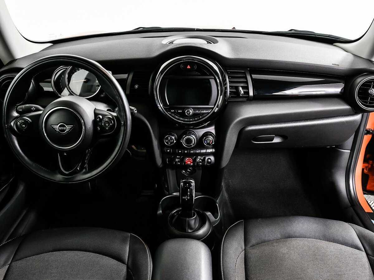 Mini Hatch с пробегом — 2020 год. Фото: #10