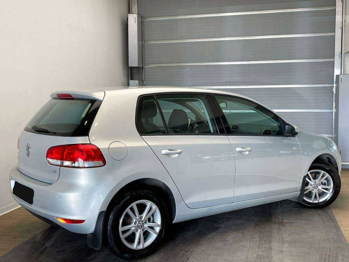 Volkswagen Golf с пробегом — 2010 год. Фото: #3