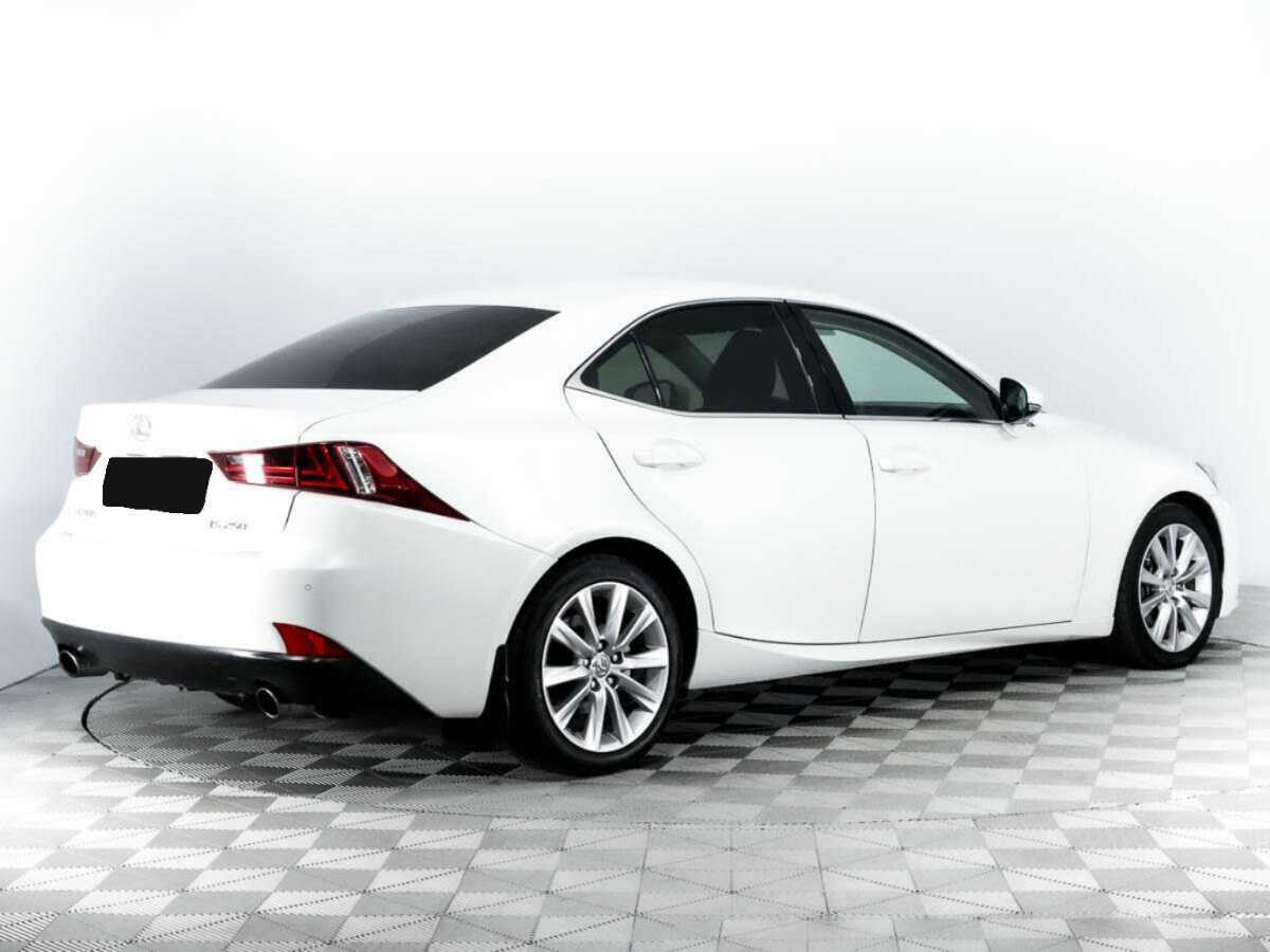 Lexus IS с пробегом — 2015 год. Фото: #4