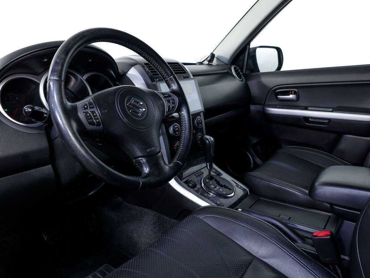 Suzuki Grand Vitara с пробегом — 2010 год. Фото: #11