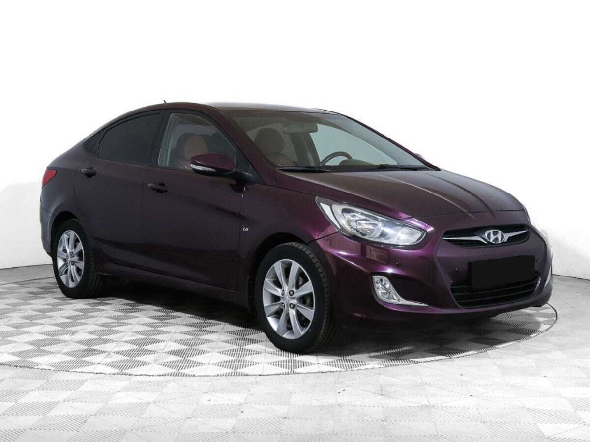 Hyundai Solaris с пробегом — 2011 год. Фото: #1