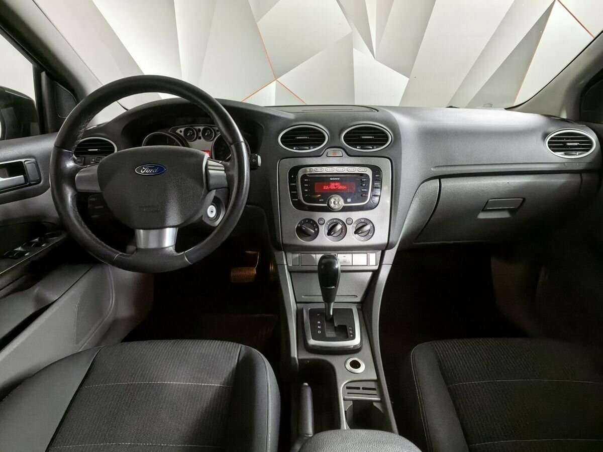 Ford Focus с пробегом — 2010 год. Фото: #9