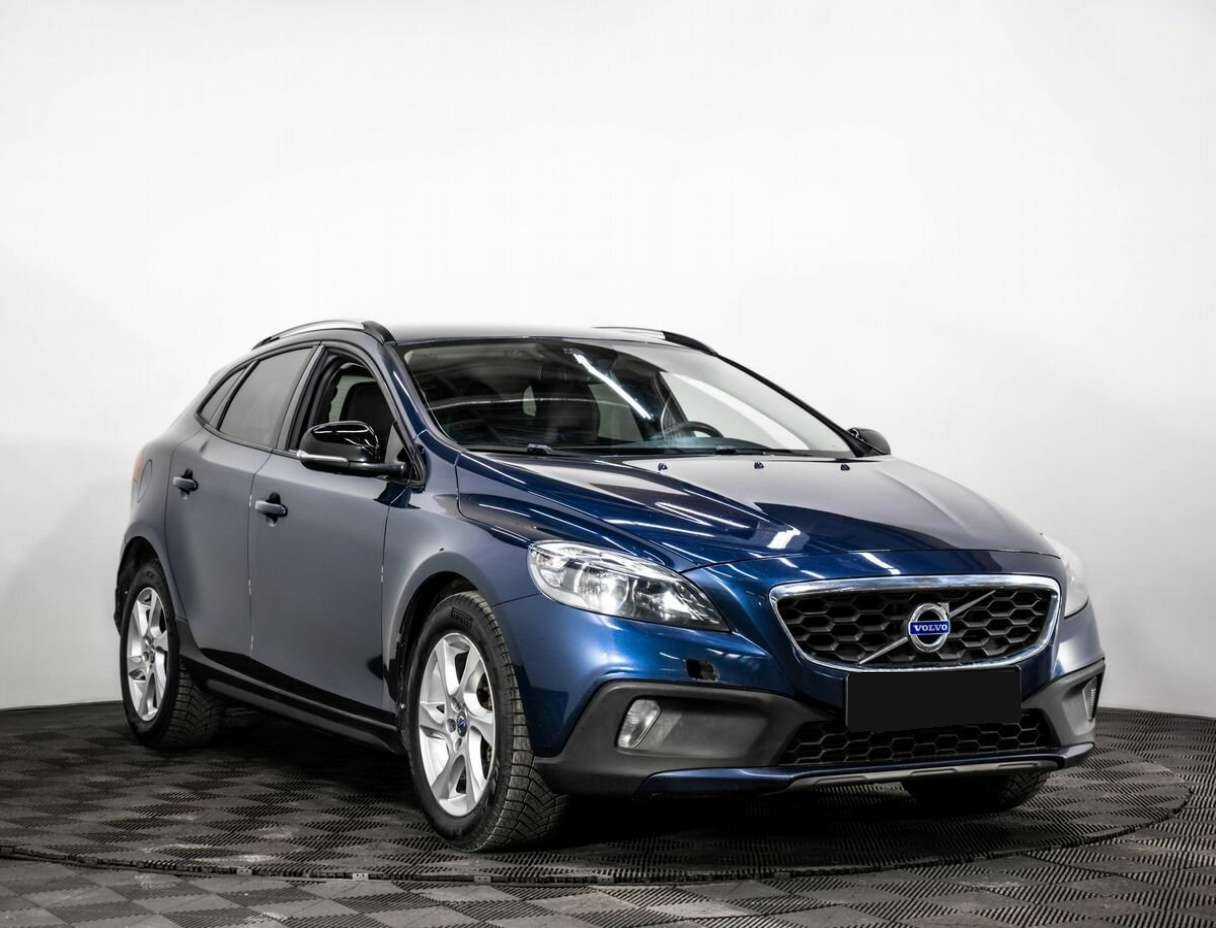 Volvo V40 Cross Country с пробегом — 2014 год. Фото: #2