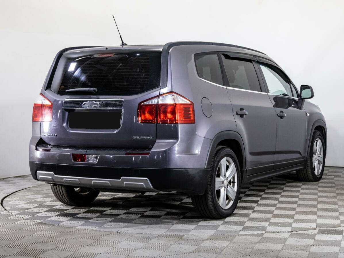 Chevrolet Orlando с пробегом — 2012 год. Фото: #3