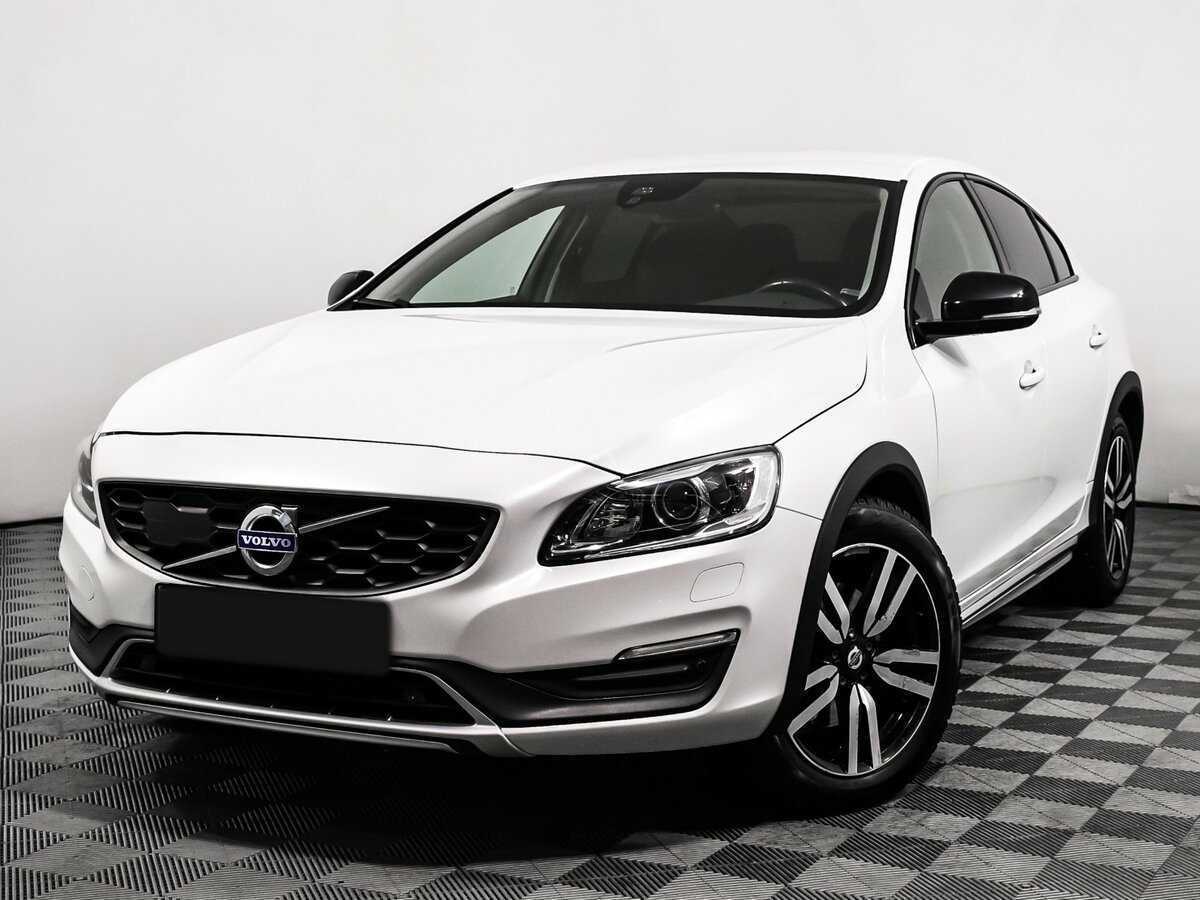 Volvo S60 Cross Country с пробегом — 2015 год. Фото: #0