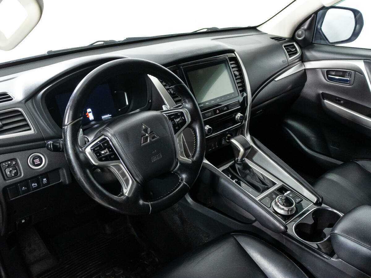 Mitsubishi Pajero Sport с пробегом — 2021 год. Фото: #8