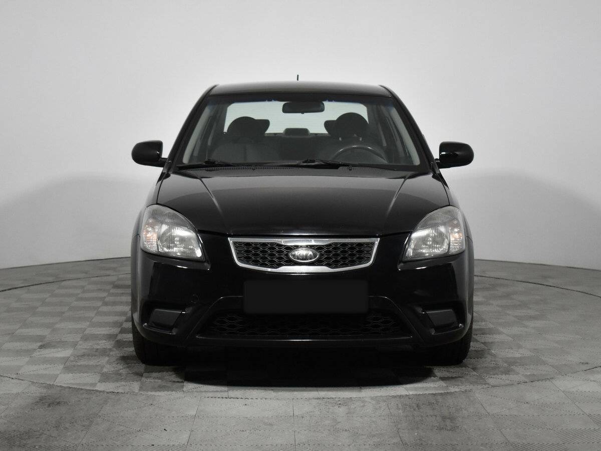 Kia Rio с пробегом — 2010 год. Фото: #1