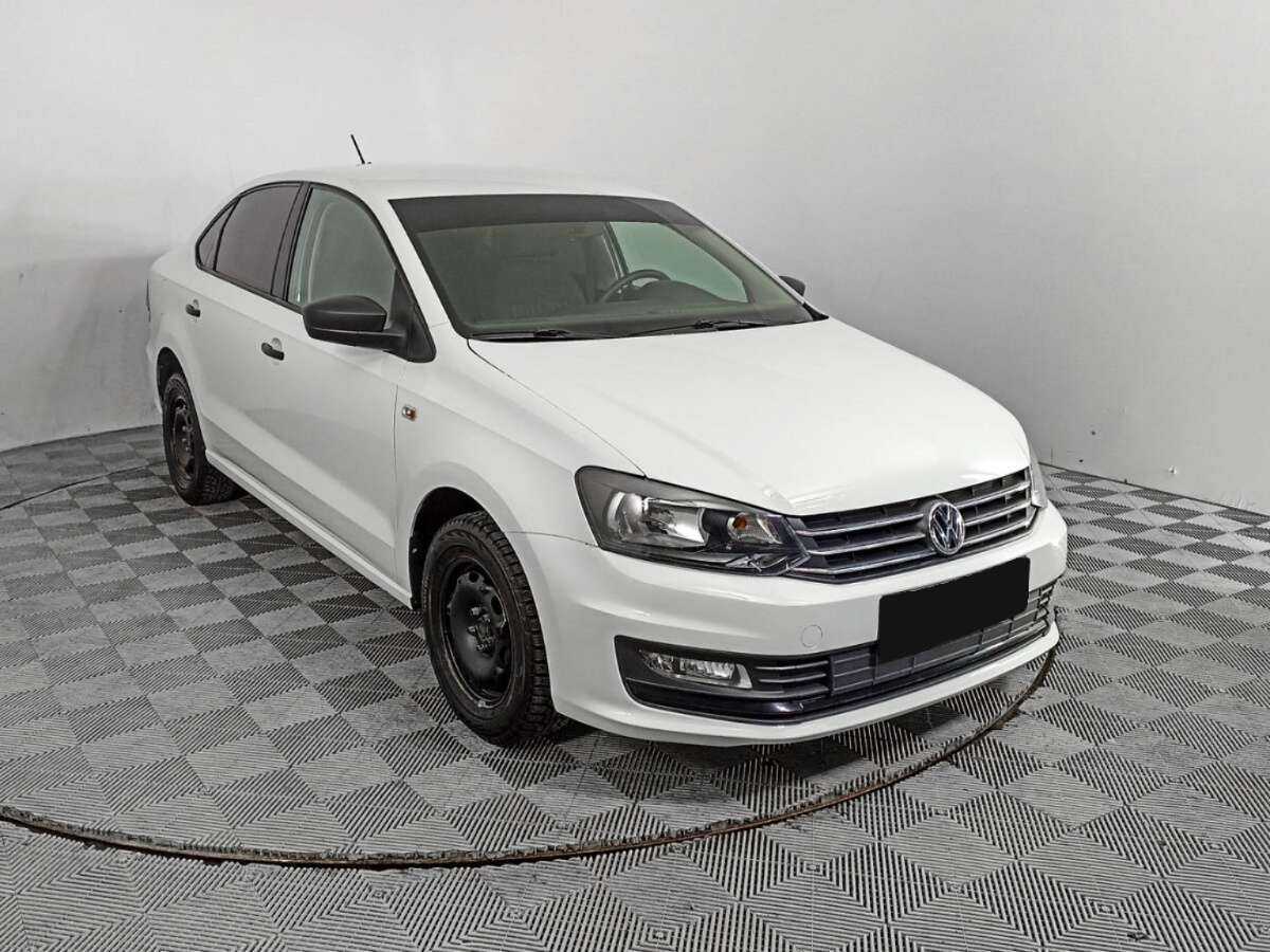 Volkswagen Polo с пробегом — 2018 год. Фото: #2
